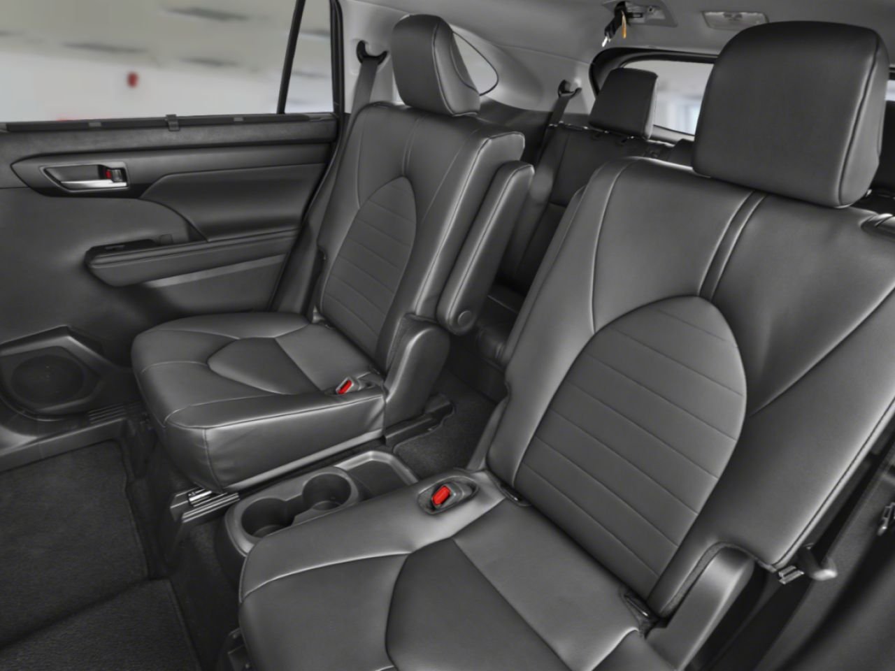 2026 TOYOTA Highlander Wind Chill Pearl Mississauga - photo #4