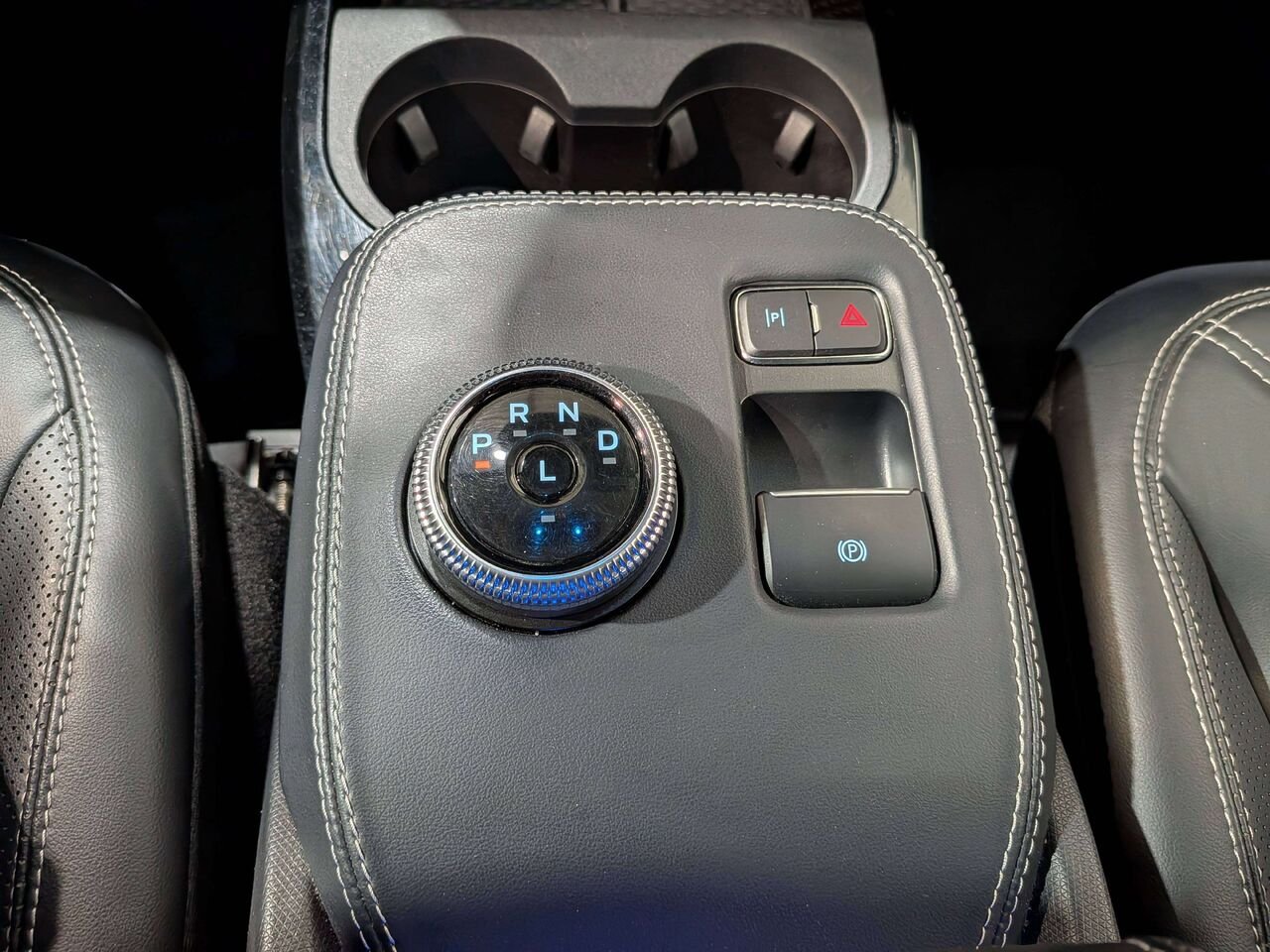 2021 Ford Mustang Mach-E Premium AWD Grey Val-David - photo #26