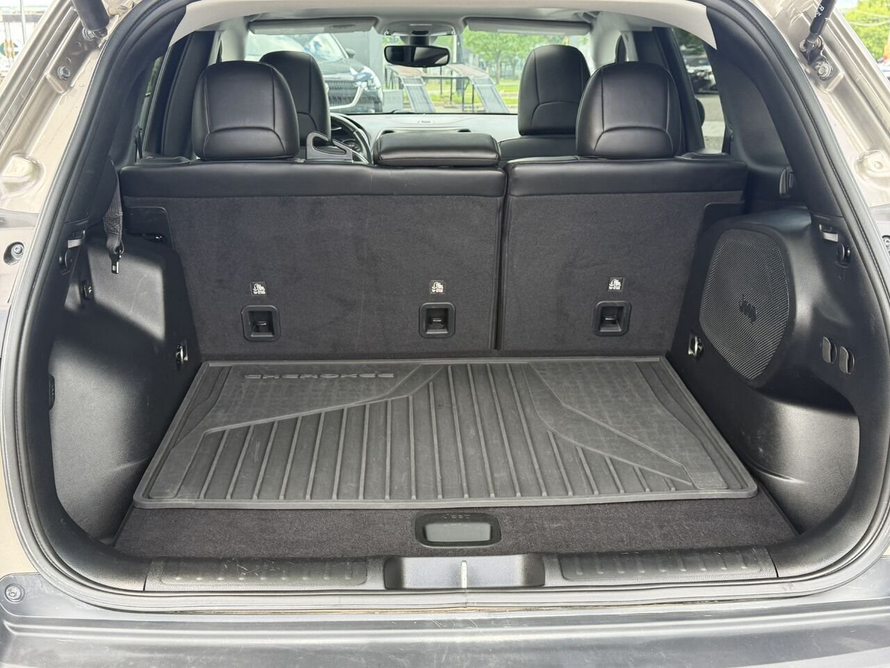 Jeep Cherokee 2021 Beige Ste-Marie - photo #10