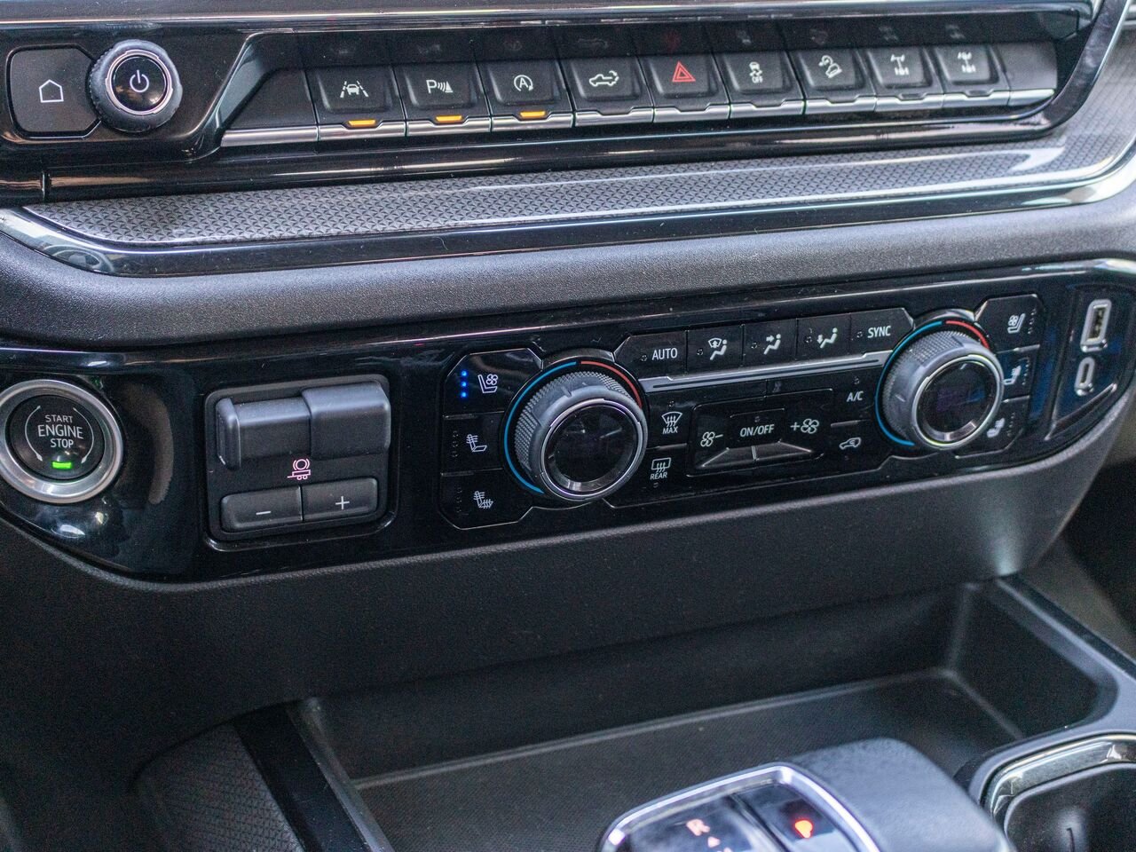 Chevrolet Silverado 1500 ZR2 cabine multiplace 4RM 2024 Gris Châteauguay - photo #14