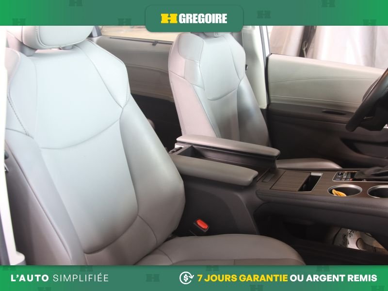 2021 Toyota Sienna Grey Laval - photo #30