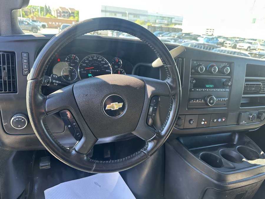 2022 CHEVROLET EXPRESS G2500 2022 White