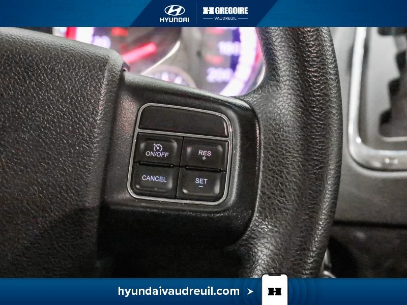 Dodge GR Caravan YA921 | Canada Value Package 2WD 2018 Rouge Laval - photo #22