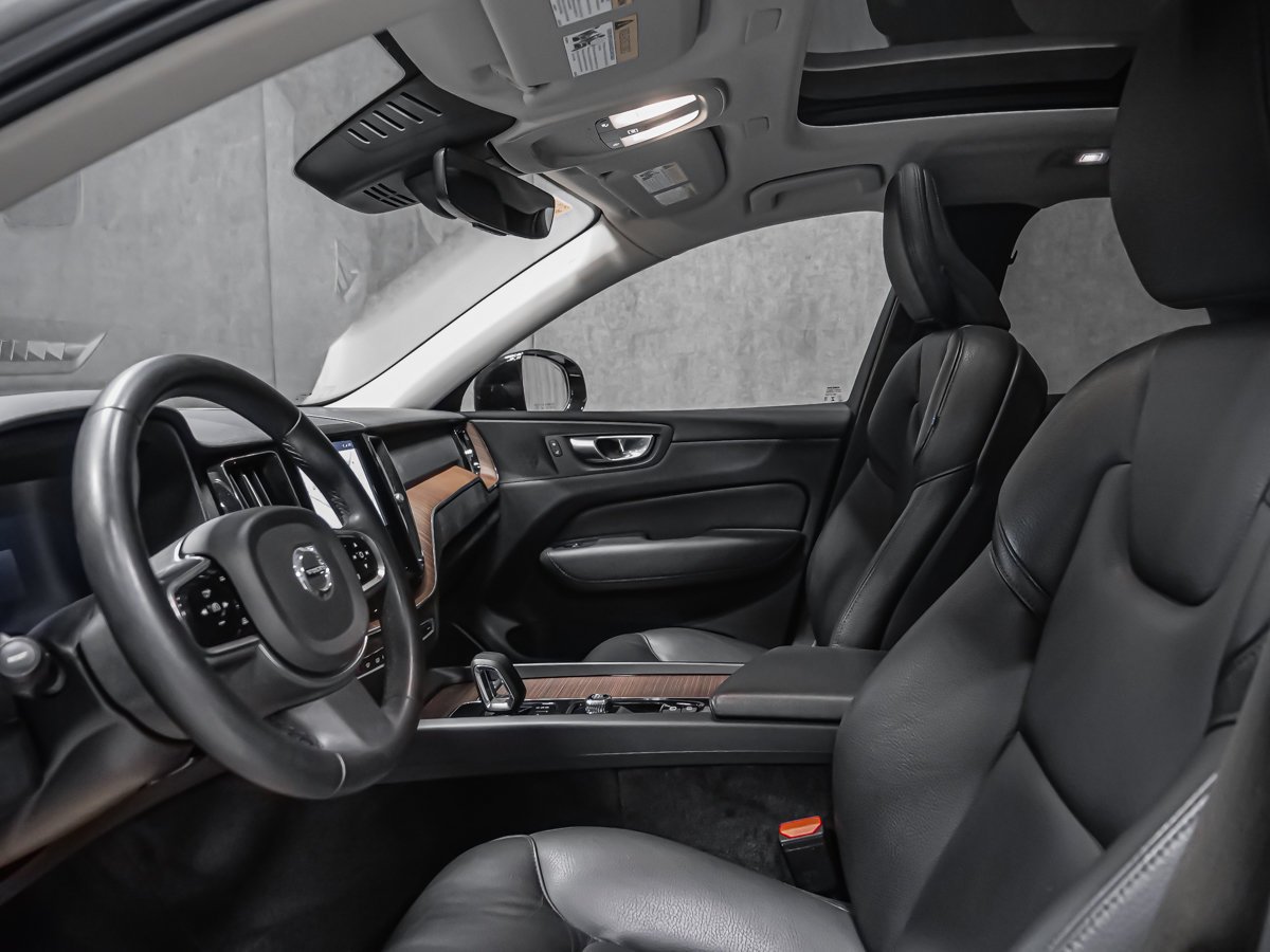 Volvo XC60 B5 PLUS DARK CLIMATE 2024 Argent Montréal - photo #10