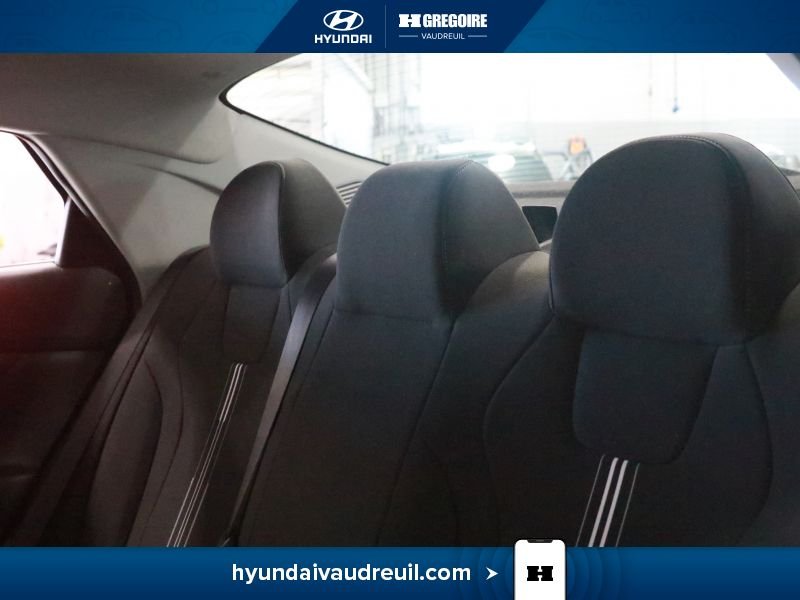 Hyundai Elantra 2025 Blanc Blainville - photo #18
