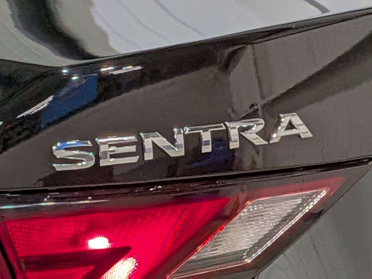 2024 Nissan Sentra S Plus CVT Black Val-David - photo #32