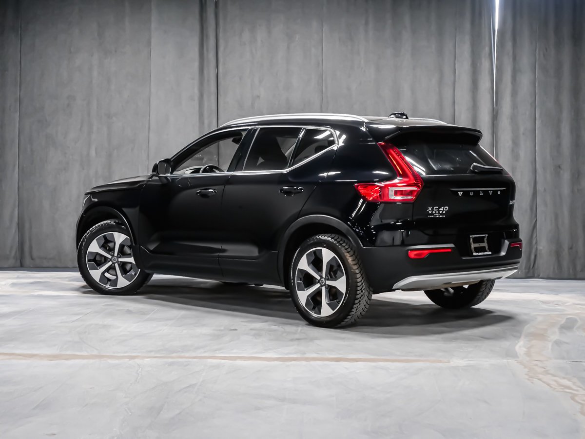Volvo XC40 B5 PLUS BRIGHT 2023 Noir Montréal - photo #3