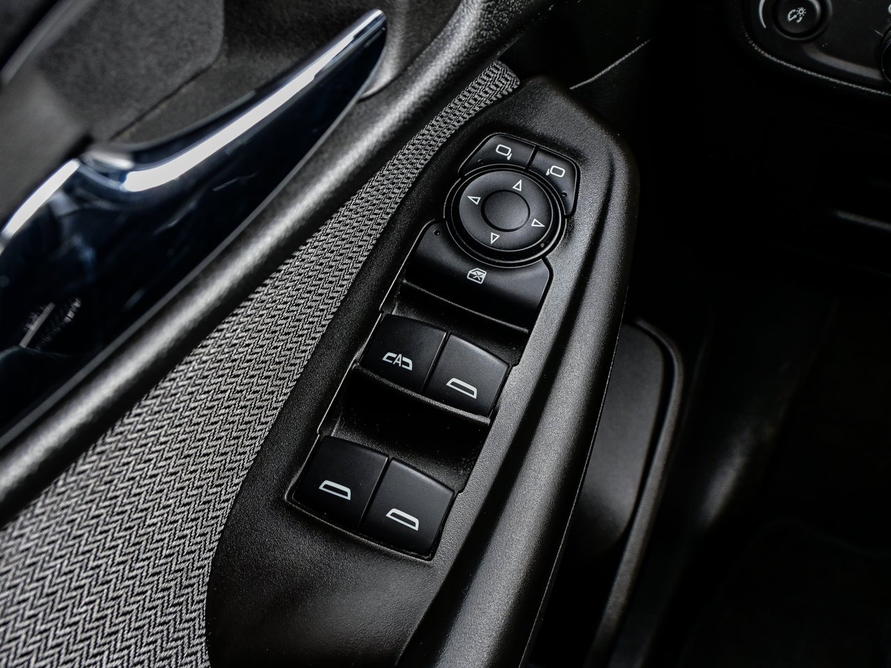 2024 Chevrolet Trailblazer AWD 4dr LS Blue Sherwood Park - photo #17