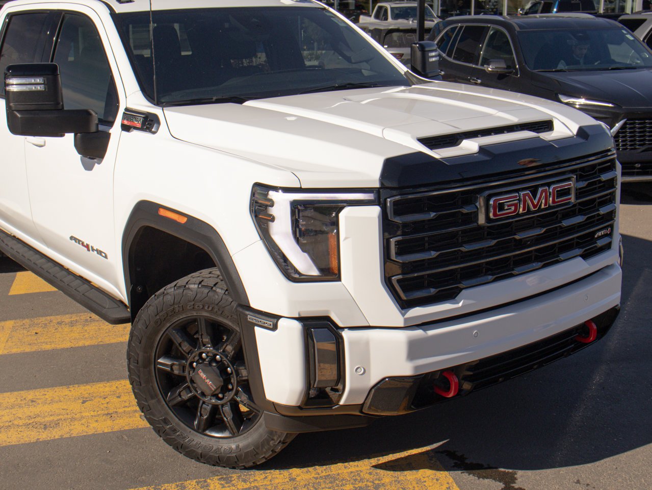 2024 GMC Sierra 2500HD 4WD Crew Cab 159 AT4 White Sherwood Park - photo #15