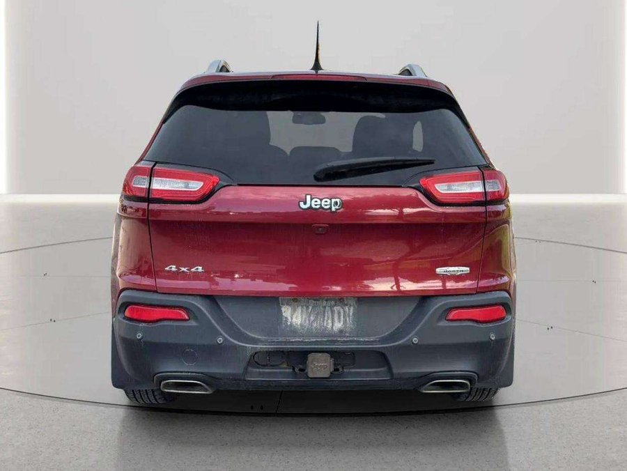 2016 Jeep Cherokee North Red