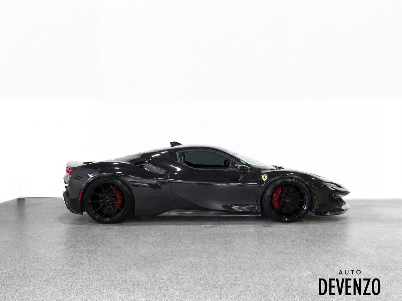 2023 Ferrari SF90 Stradale Black Saint-Eustache - photo #2