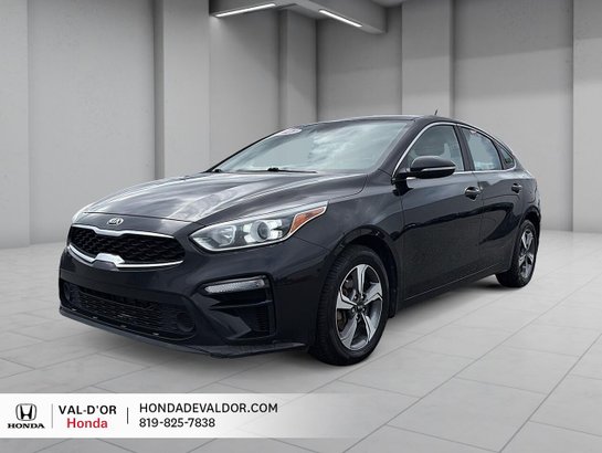 2021 Kia Forte5 EX IVT Black