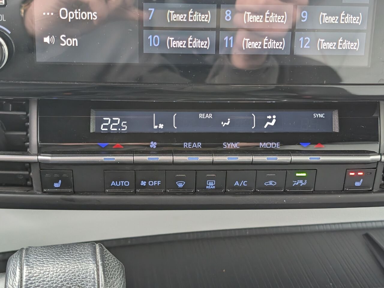 2021 Toyota Sienna 5TDGRKEC8MS070058 Silver Sherbrooke - photo #10