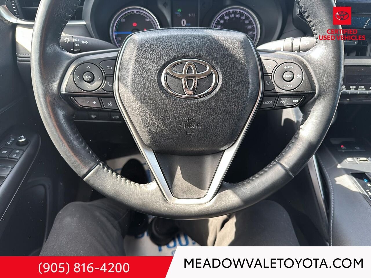 2021 Toyota Venza Hybird, New Tires , New Brakes in the front and back. Comes with Winter Tires and steel rims too! Grey Mississauga - photo #13