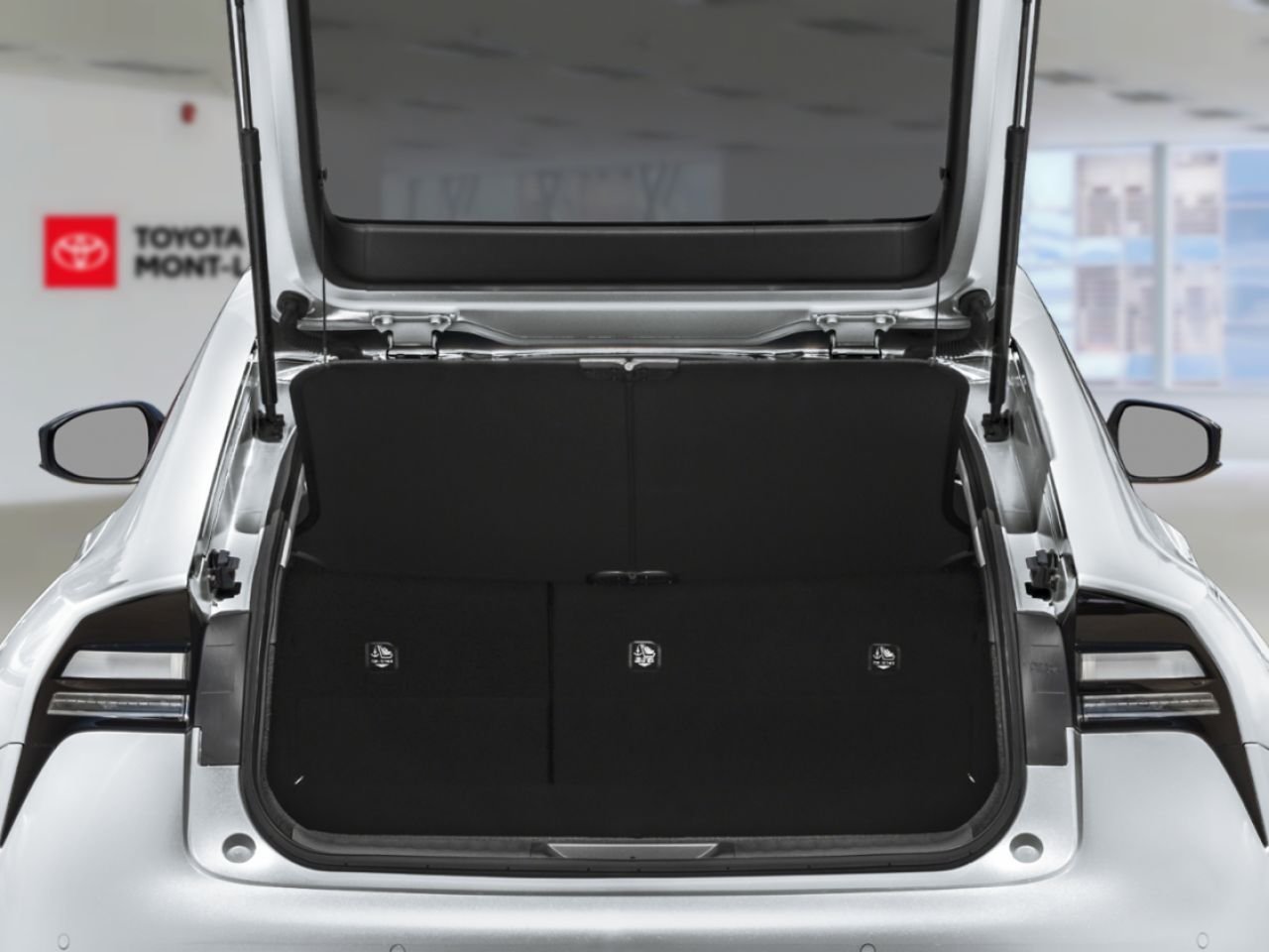 Toyota Prius hybride branchable 2026 Argent incisif Saint-Eustache - photo #7