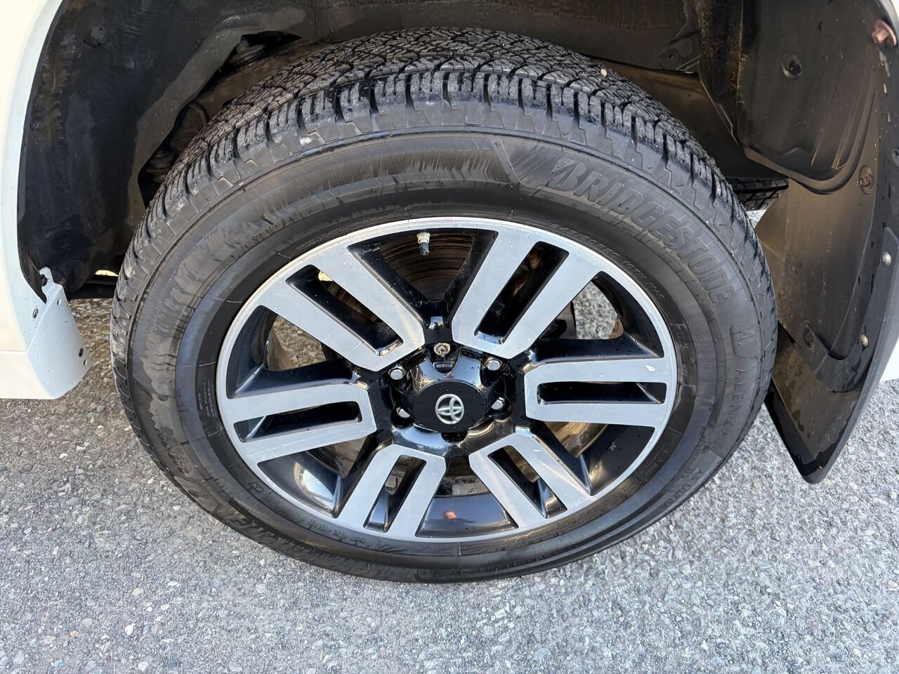 TOYOTA 4 RUNNER 4 roues motrices 2019 Blanc Montmagny - photo #9