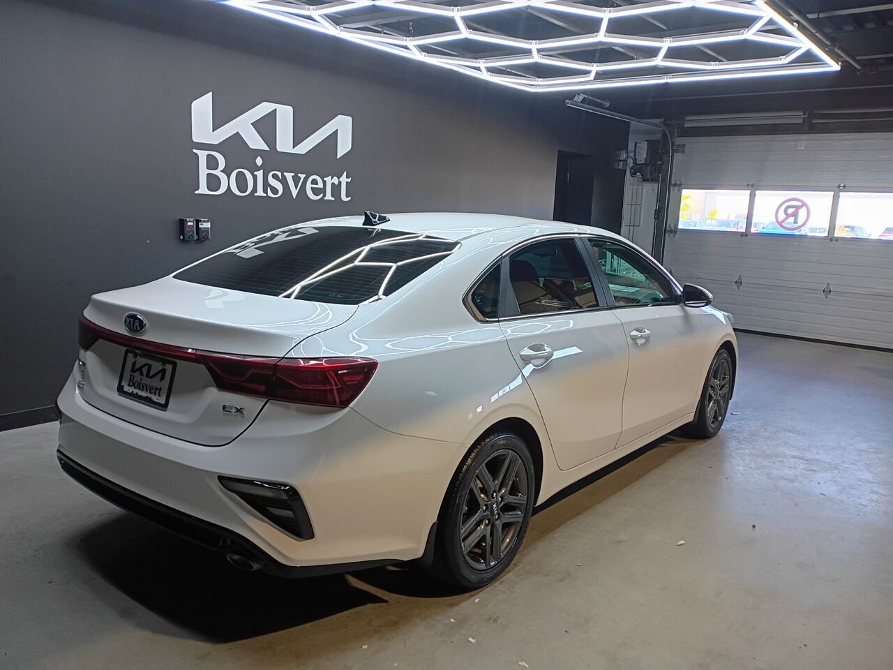 2021 Kia Forte White Blainville - photo #8