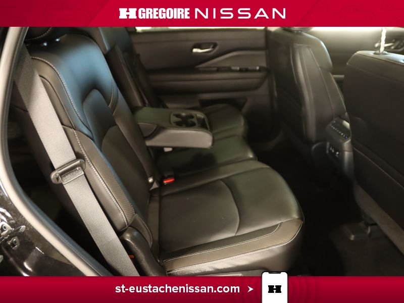 2024 Nissan Pathfinder Black Laval - photo #42