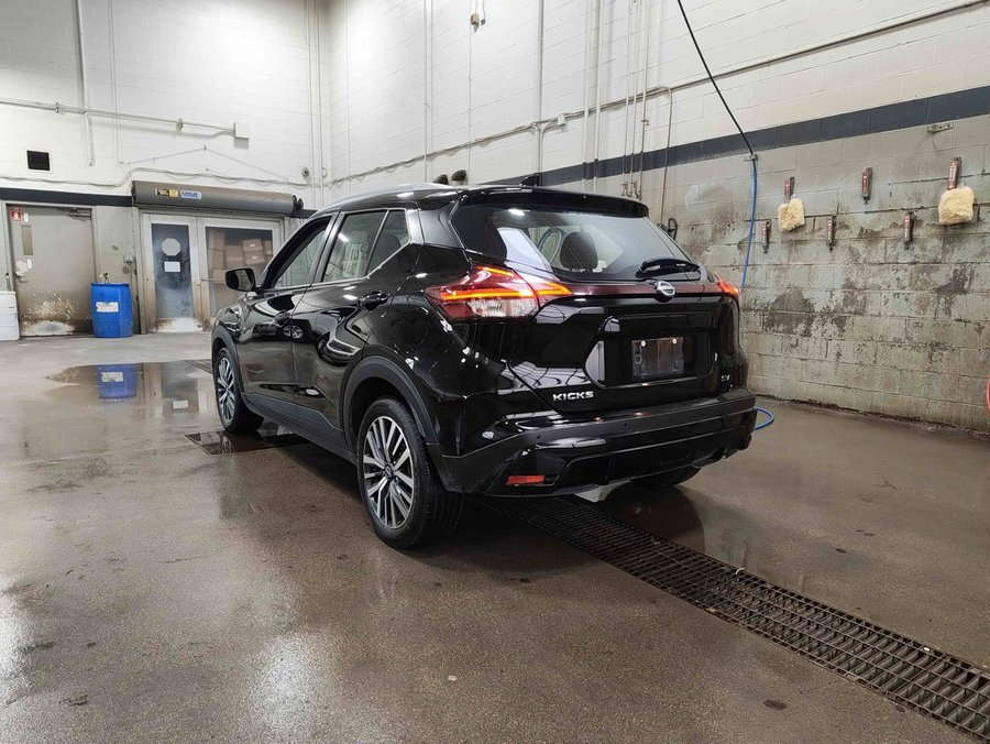 2024 Nissan Kicks 2024 Black