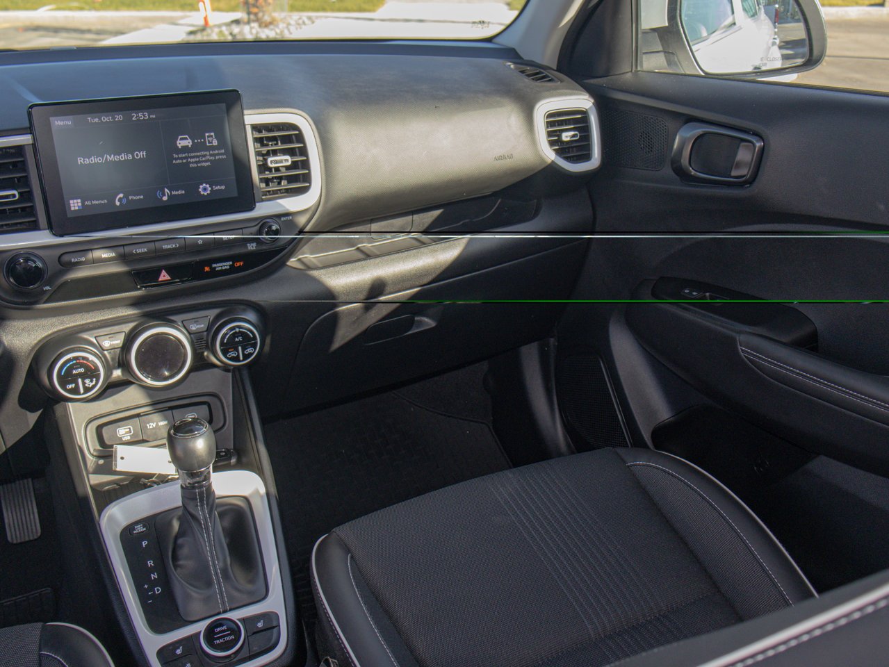 2024 Hyundai Venue Ultimate IVT w/Black Interior White Sherwood Park - photo #30