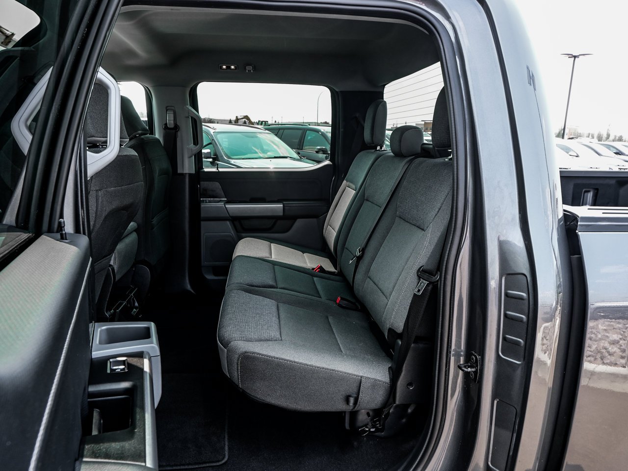 2025 Ford F-150 XLT 4WD SuperCrew 5.5' Box Grey Sherwood Park - photo #28