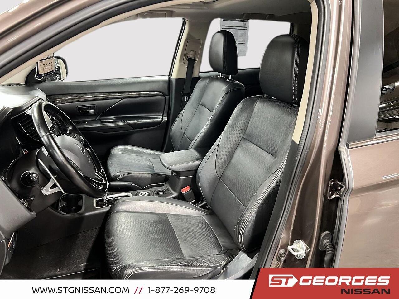 Mitsubishi Outlander GT 2016 Bronze Saint-Georges - photo #8
