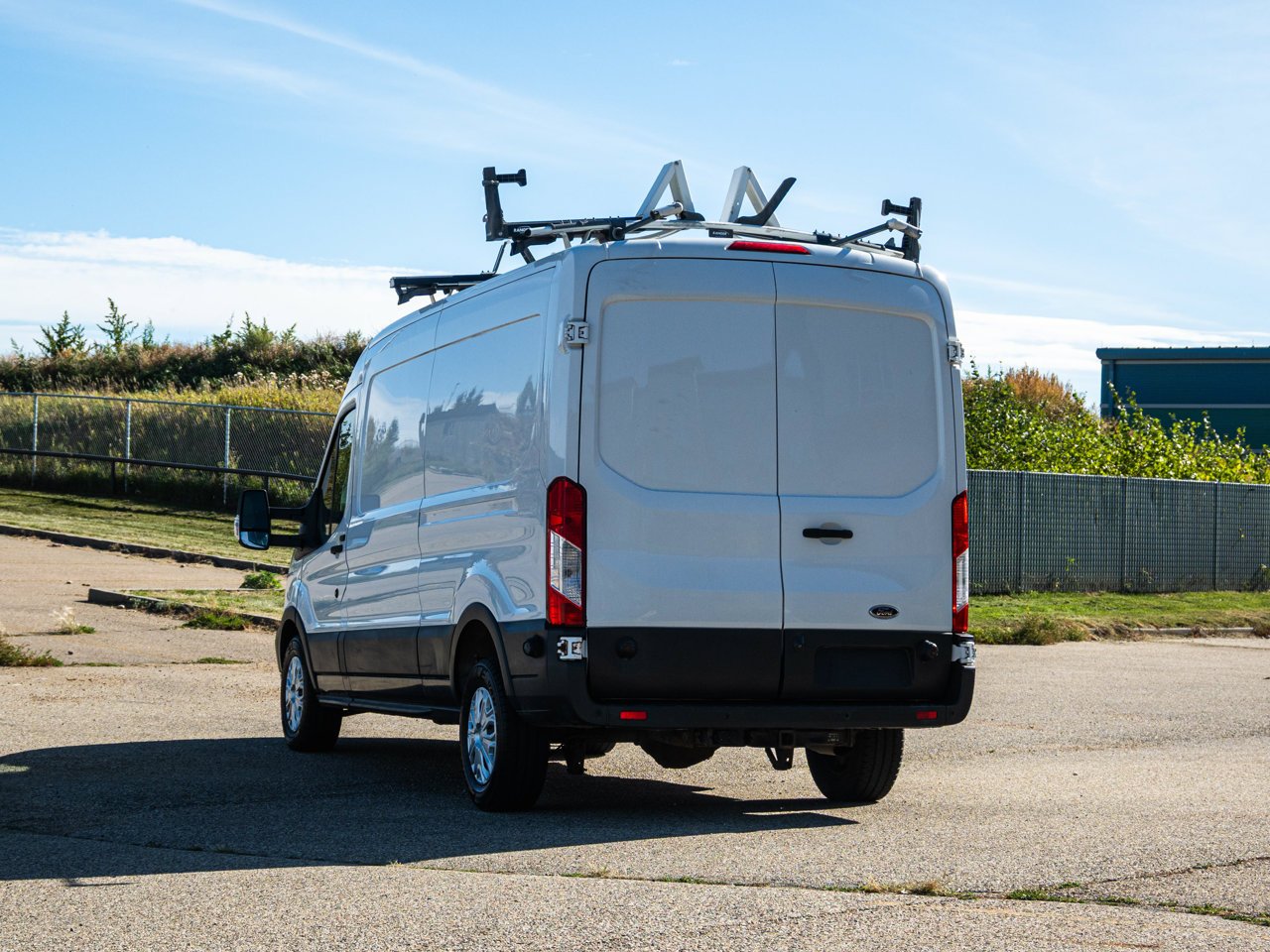 2017 Ford Transit Cargo Van T-250 148 Med Rf 9000 GVWR Sliding RH Dr White Sherwood Park - photo #11