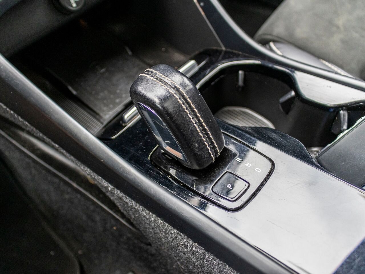 2022 Volvo Recharge XC40 tout électrique XC40 Recharge Plus Black Châteauguay - photo #15