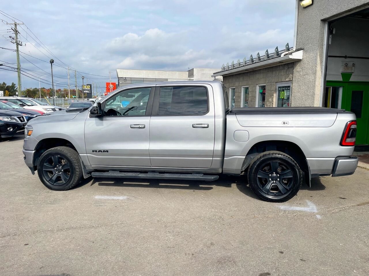 Ram 1500 2022 Gris Longueuil, - photo #9