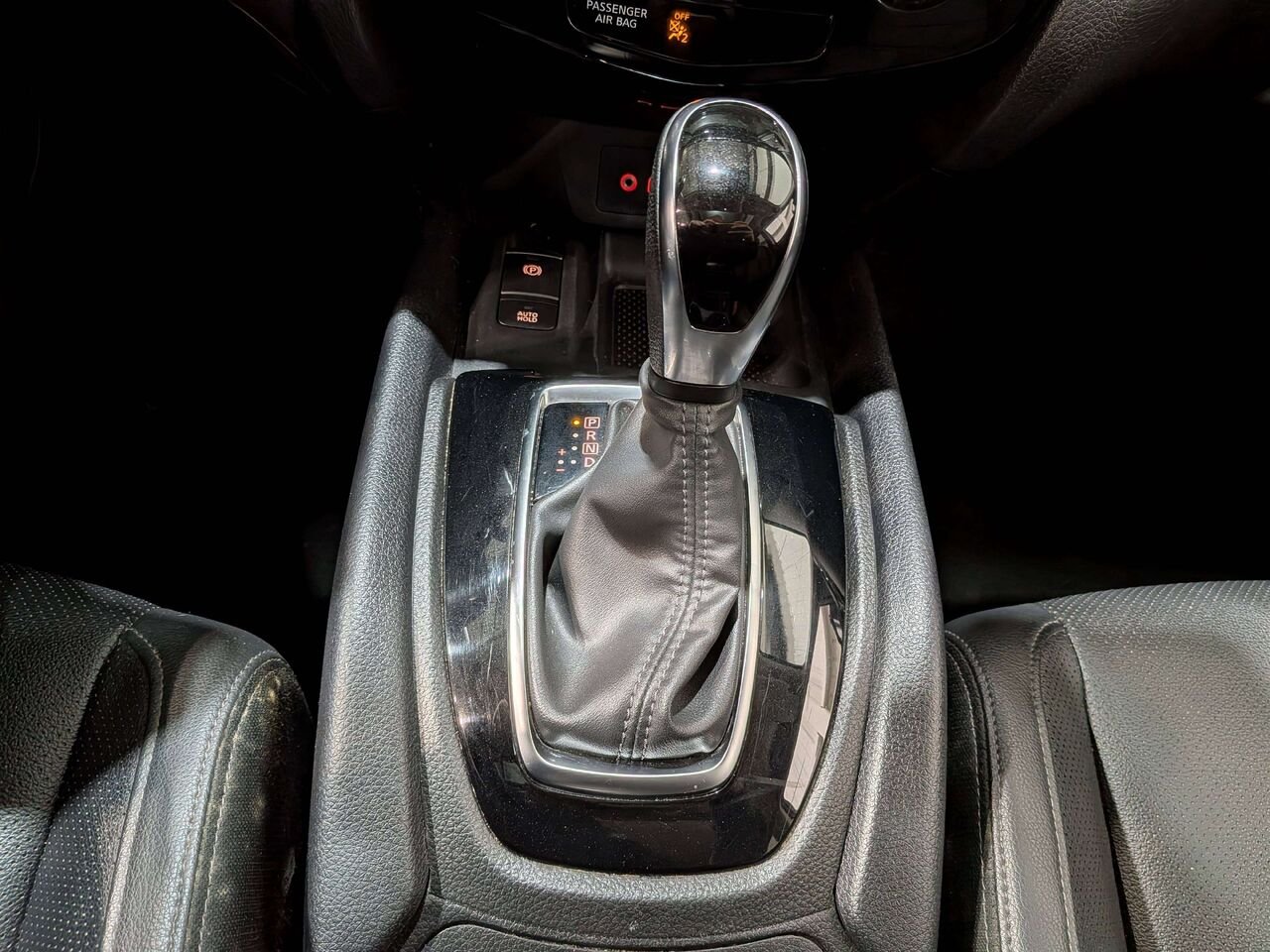 2023 Nissan Qashqai AWD SV CVT Grey Val-David - photo #25