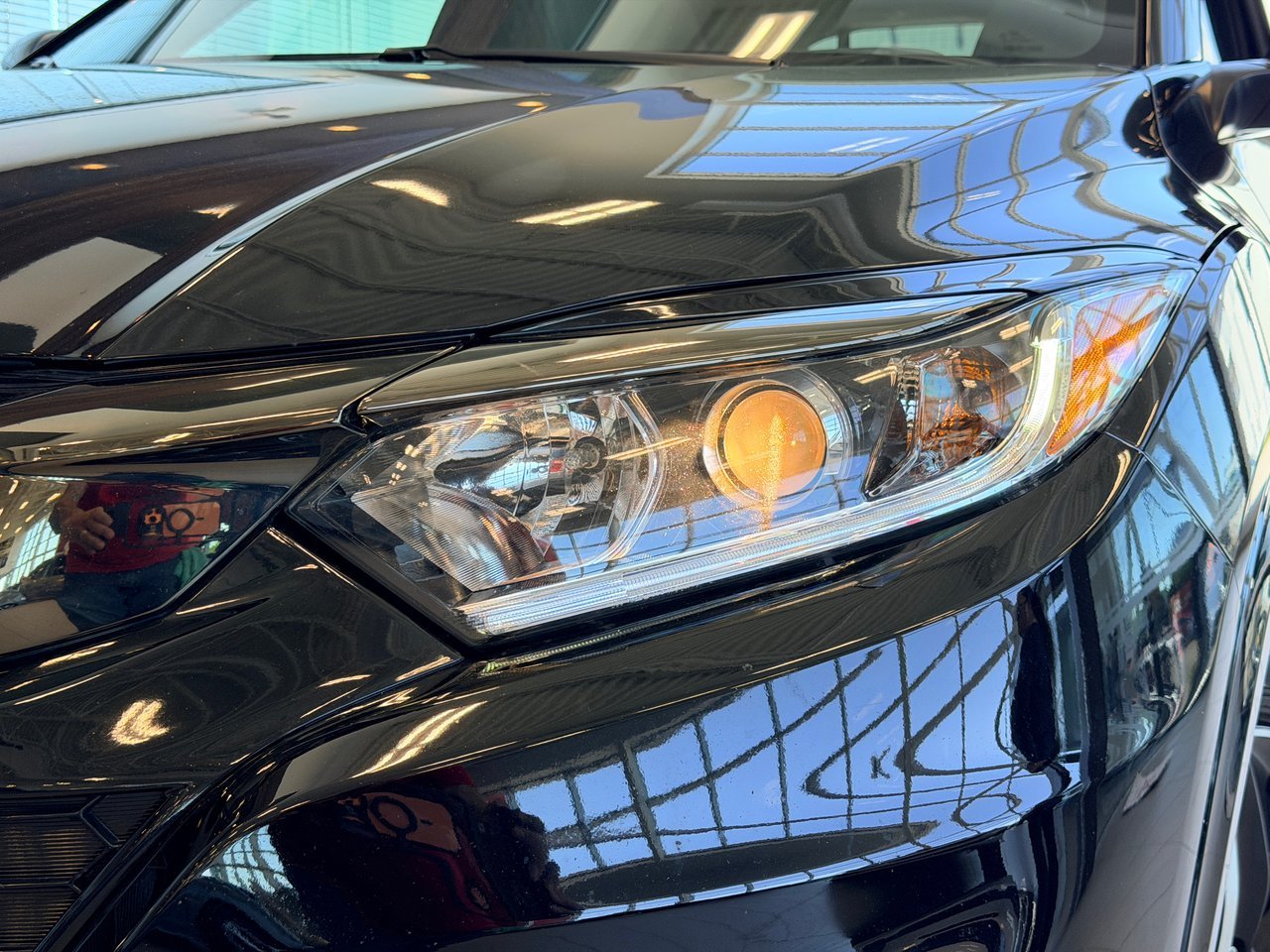 2021 Honda HR-V Black Notre-Dame-des-Prairies - photo #12