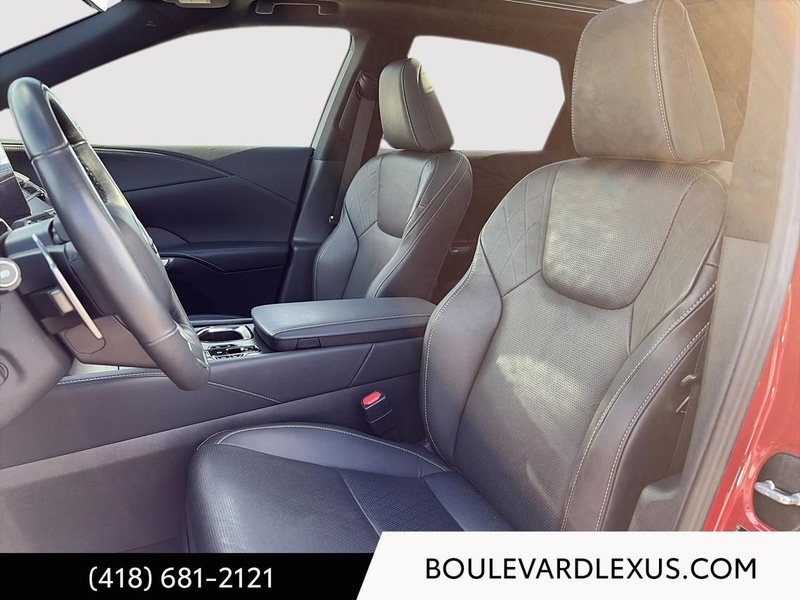 Lexus RX 601132 2024 Rouge Québec - photo #42