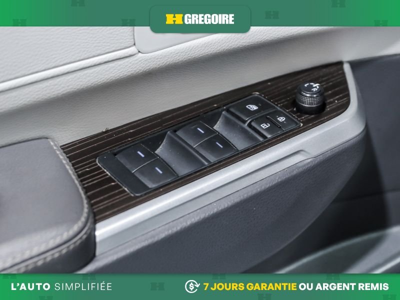 2024 Toyota Sienna Silver Laval - photo #13