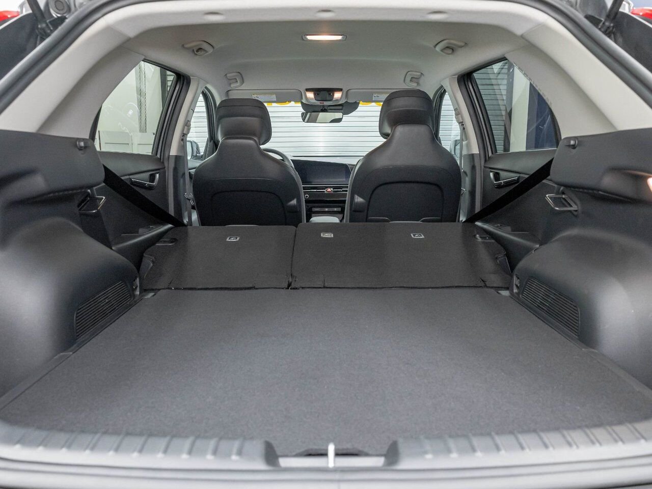 Kia Niro EV WIND *NAV* SIÈGES CHAUFF REG ADAPT ALERTES *BAS KM 2026 Gris Saint-Jérôme - photo #29