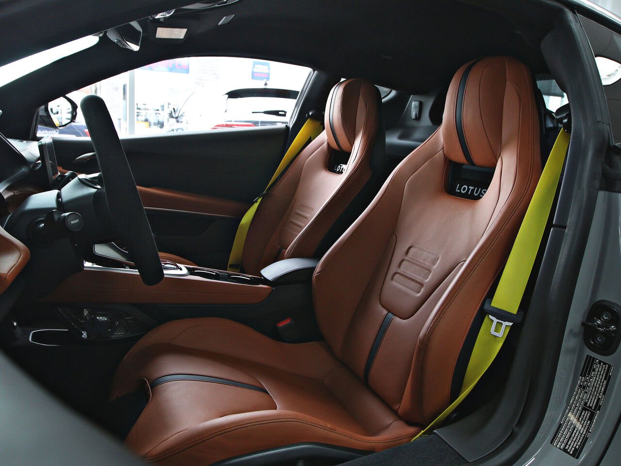 Lotus Emira 2026 Nimbus Gray Québec - photo #15