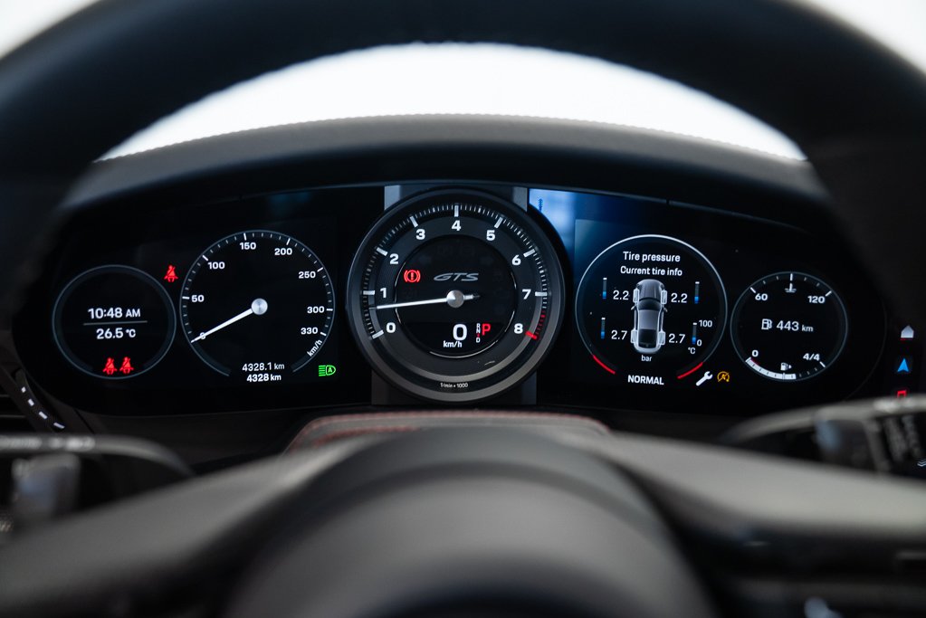 Porsche 911 Carrera 4 GTS 2024 Noir Kirkland - photo #8