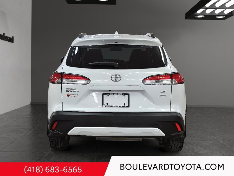 Toyota Corolla Cross LE, AWD, GROUPE PREMIUM 2022 Blanc