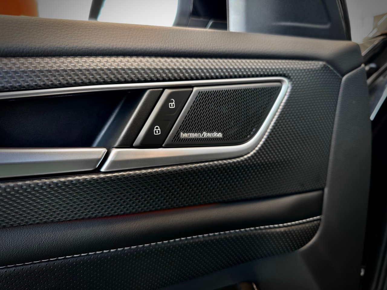 2026 Volkswagen Atlas Cross Sport Black Notre-Dame-des-Prairies - photo #32