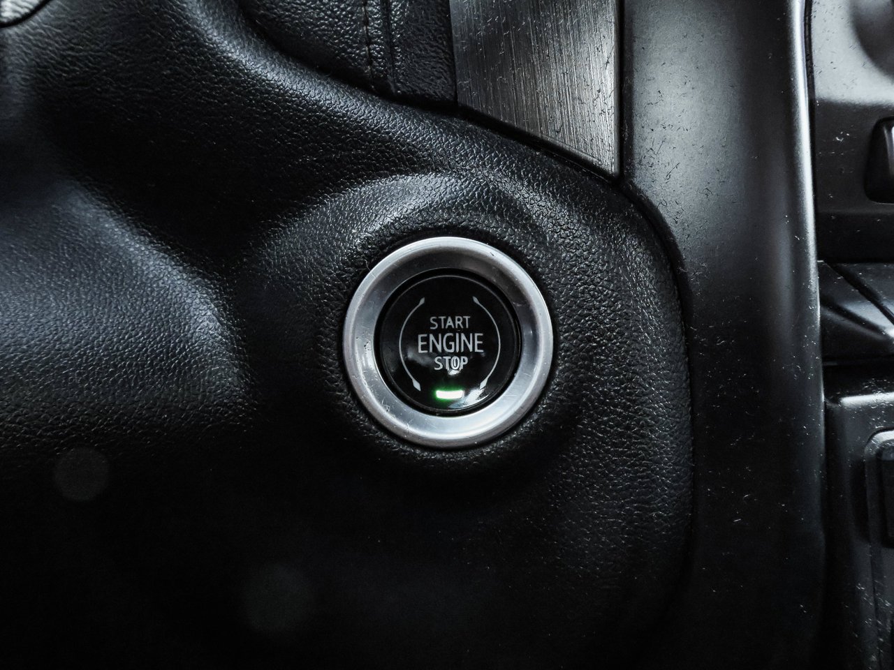 2019 GMC Sierra 1500 4WD Crew Cab 157 AT4 White Sherwood Park - photo #25
