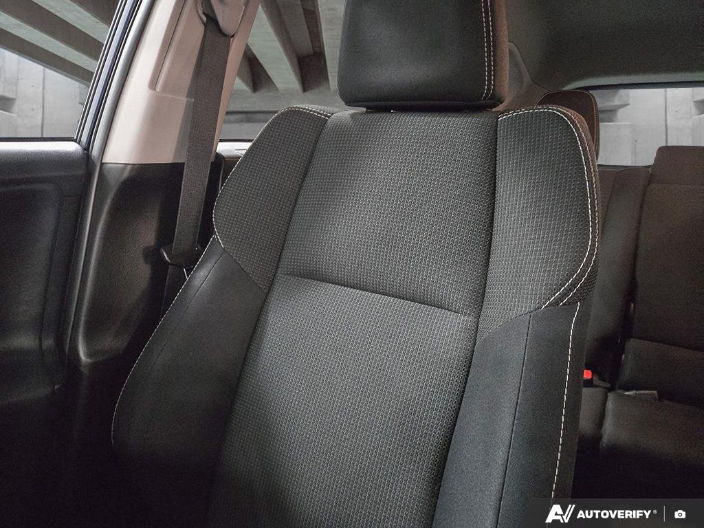 2018 Toyota RAV4 2602396A | XLE AWD, very low kilometers Blue Edmonton - photo #19