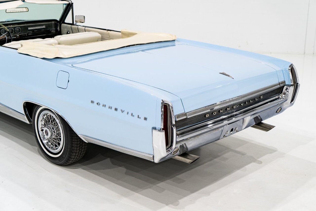 Pontiac Bonneville **PRICE IN USD** 1964 Bleu Montréal - photo #44
