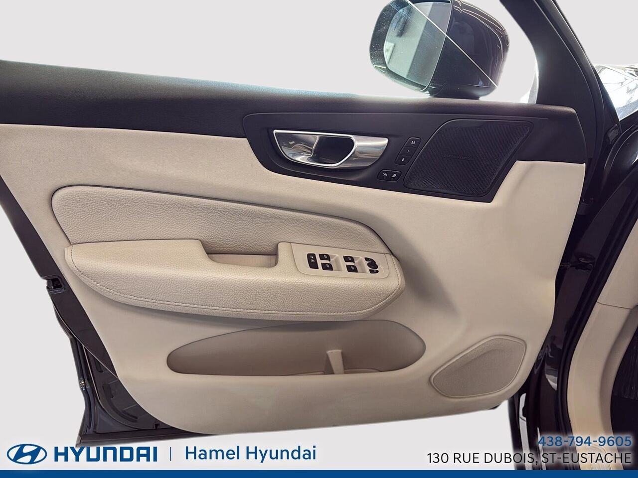 2022 Volvo XC60 Grey Saint-Eustache - photo #9
