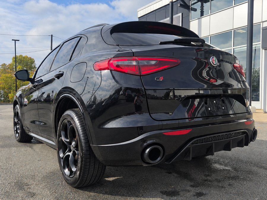 Alfa Romeo Stelvio Ti berline sport 2021 Noir