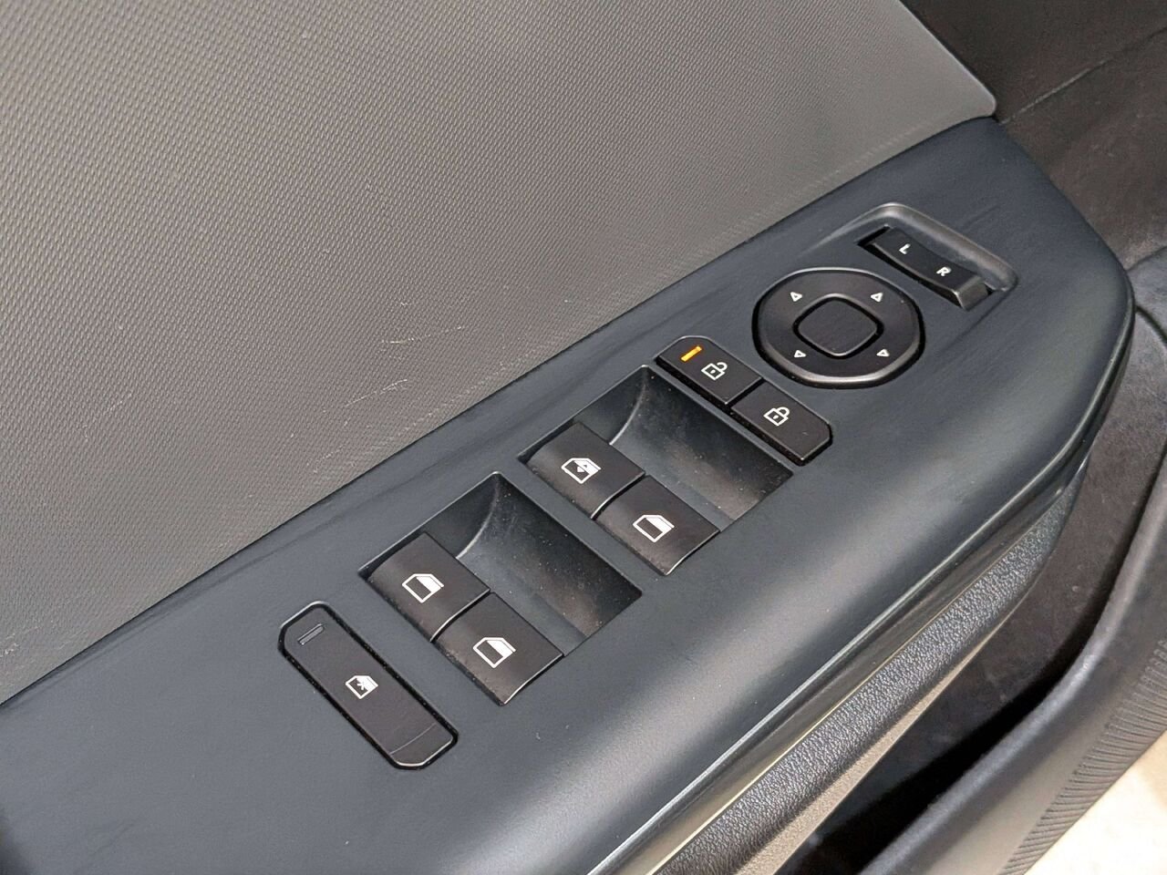 2025 Kia K4 LX FWD Grey Val-David - photo #32