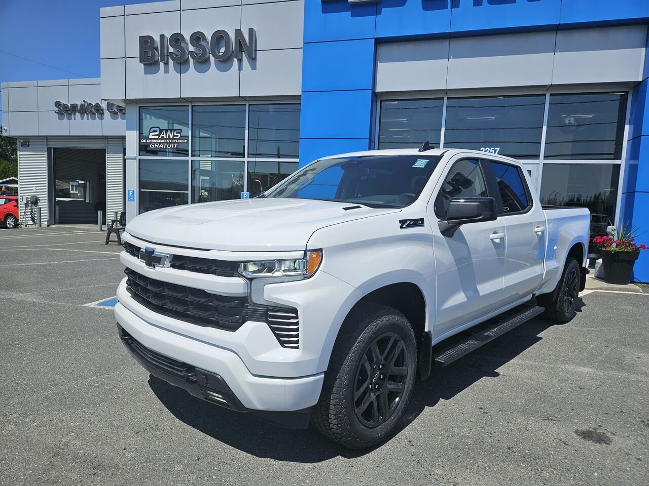2026 Chevrolet Silverado 1500 RST cabine multiplace 4RM 157 po Summit White Thetford Mines - photo #0