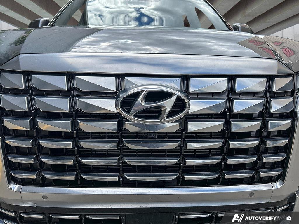 2023 Hyundai Palisade 2700008A | Ultimate Calligraphy, very low kms! Edmonton - photo #8