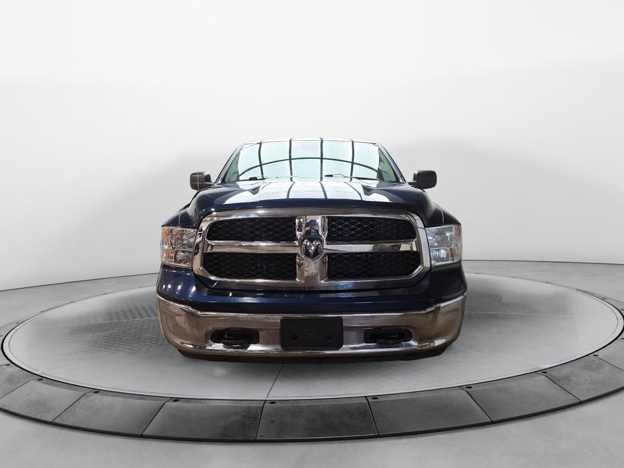 Ram 1500 Classic 2023 Baie-Comeau - photo #1
