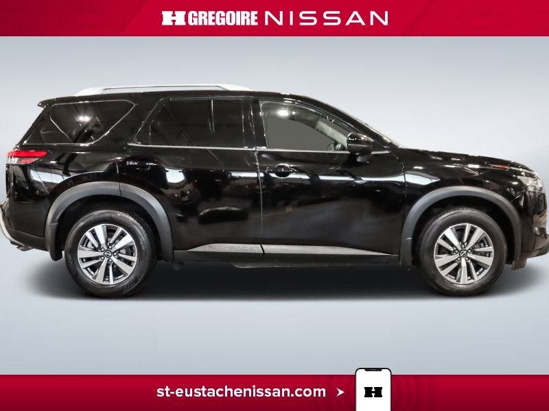 2024 Nissan Pathfinder Black Laval - photo #10