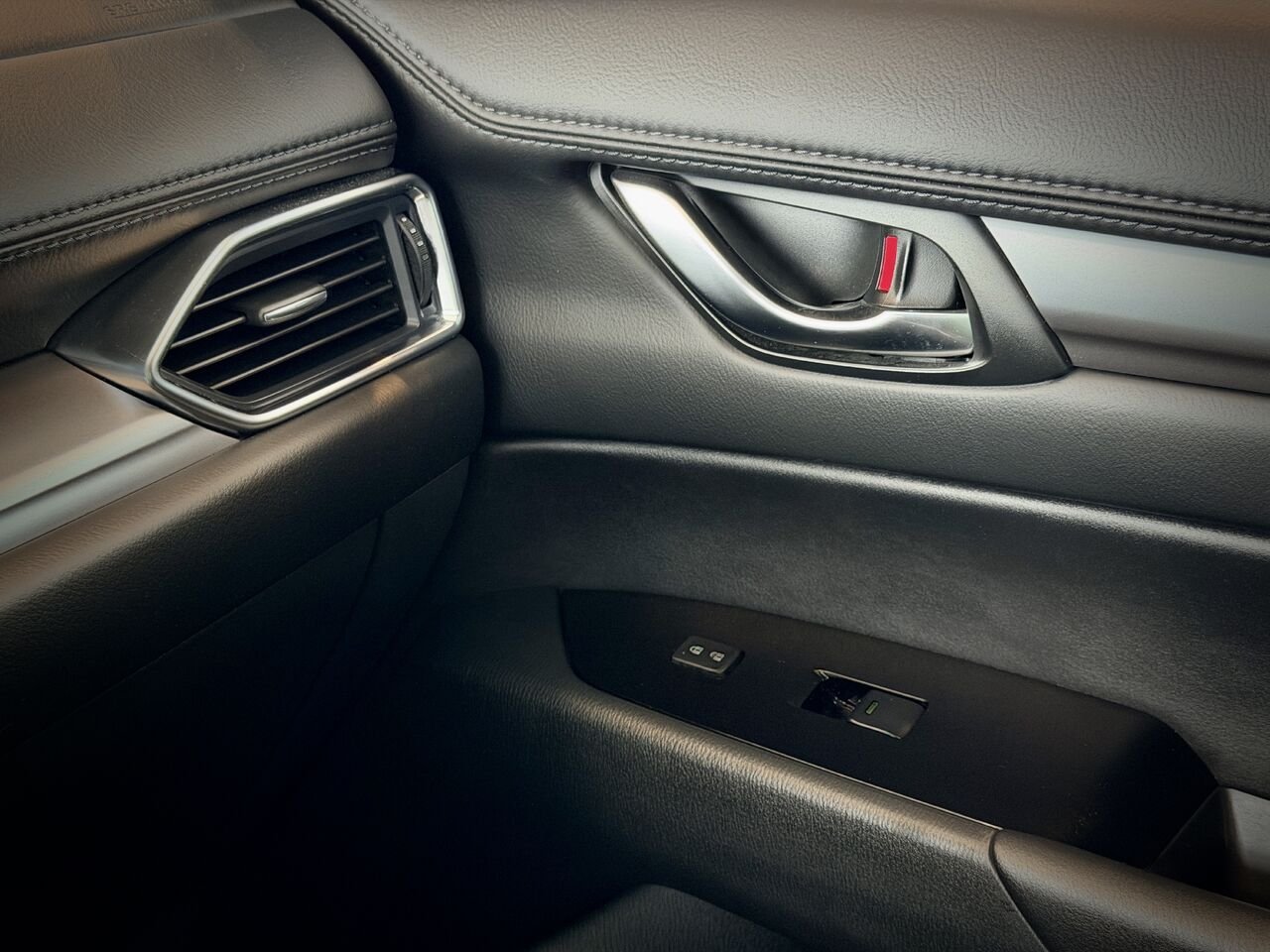 2024 Mazda CX-5 Red Notre-Dame-des-Prairies - photo #30