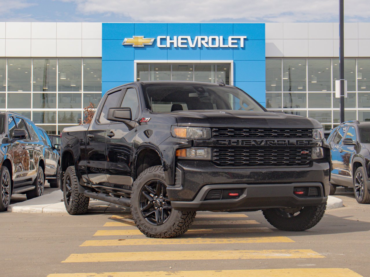 2021 Chevrolet Silverado 1500 4WD Crew Cab 147 Custom Trail Boss Black Sherwood Park - photo #1